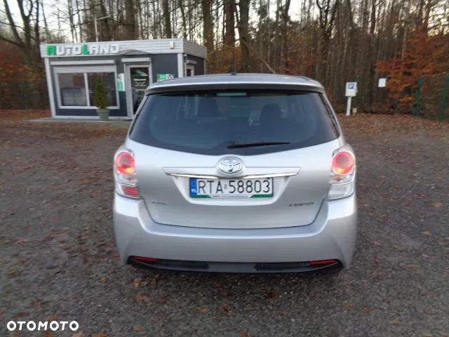 Toyota Verso 1.8 Prestige 7os EU6 - 4