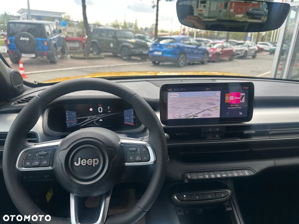 Jeep Avenger 1.2 T3 mHEV Black Edition FWD eDCT6 - 11