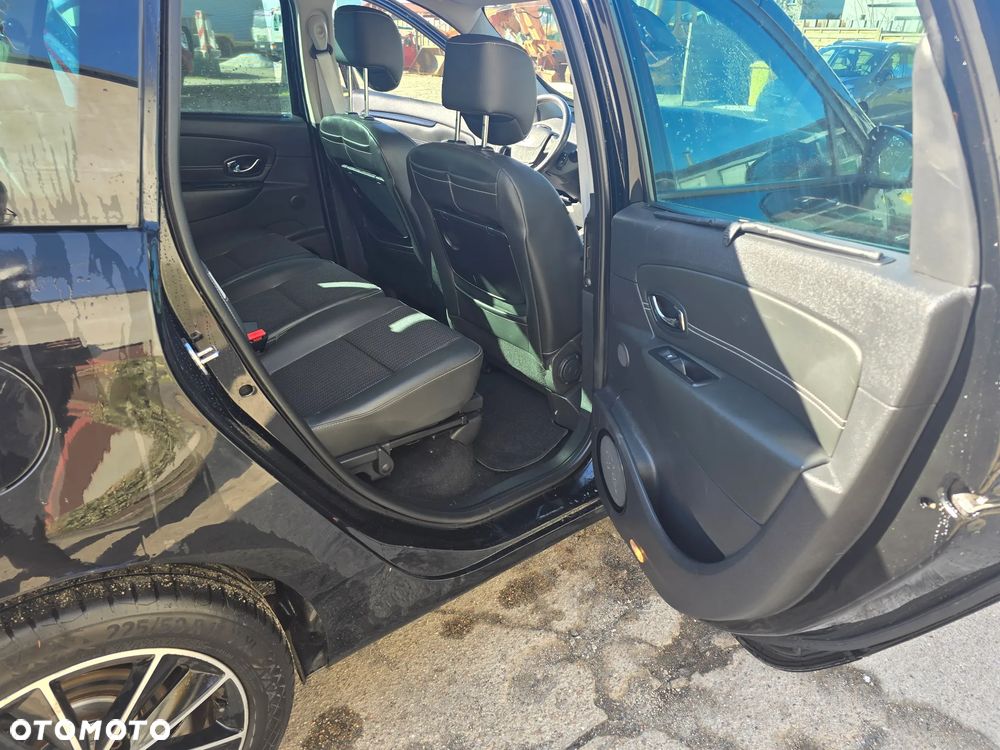 Renault Grand Scenic - 18