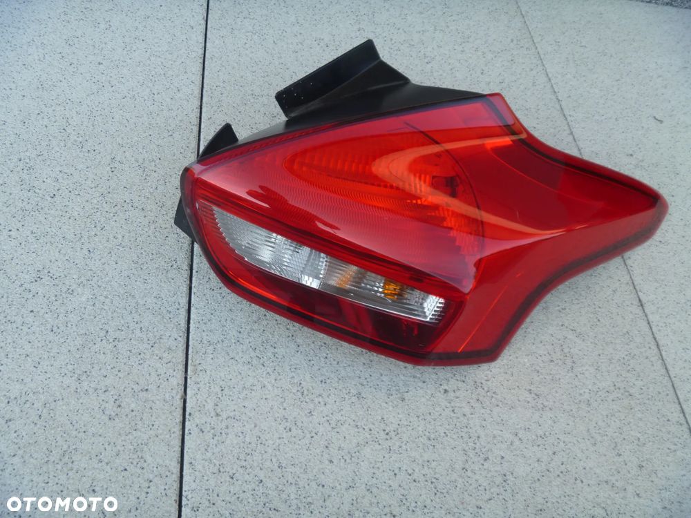 FORD FOCUS MK3 ZBIORNICZEK PŁYNU SPRYSKIWACZY POMPKA ORYGINAŁ BV6117B613AC - 20