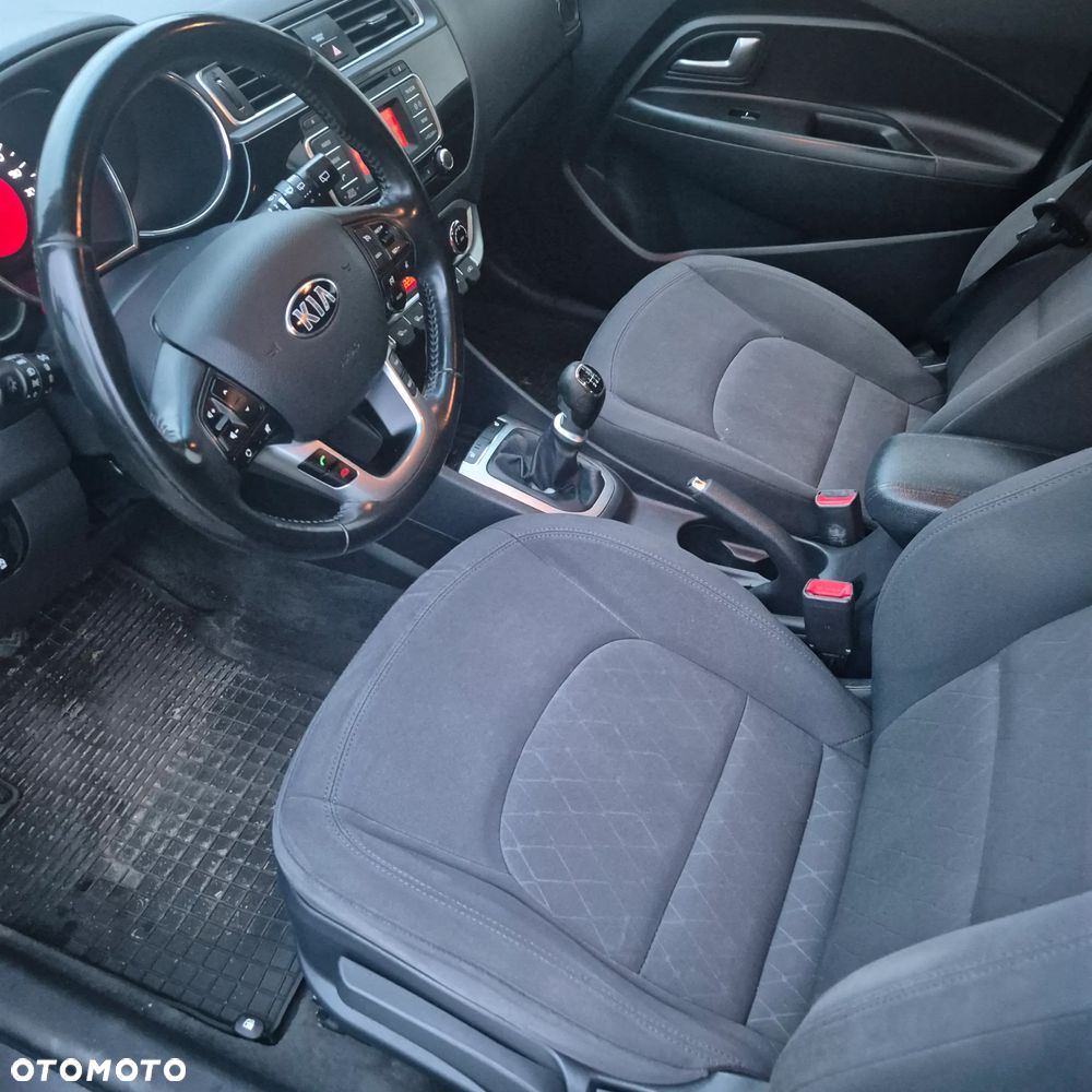 Kia Rio - 6