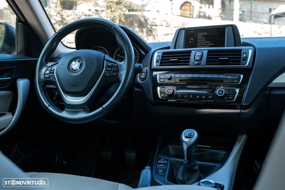 BMW 218 d Luxury Line - 9