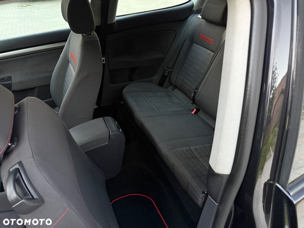 Volkswagen Golf - 9