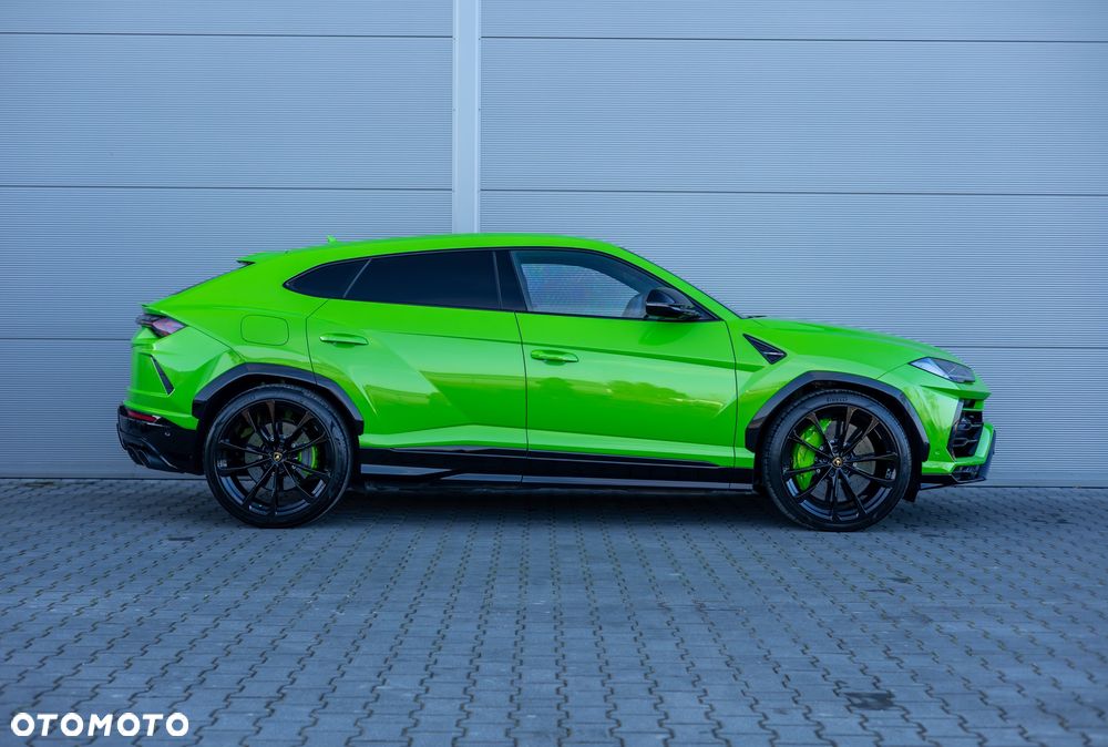 Lamborghini Urus - 10