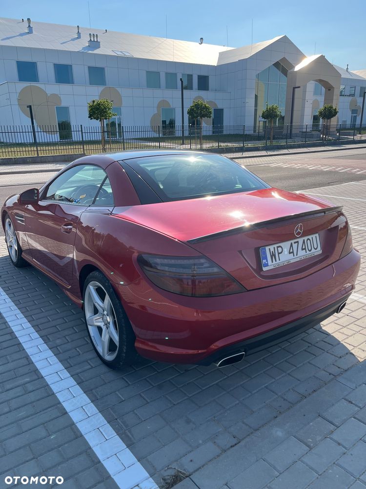Mercedes-Benz SLK 200 CGI - 7