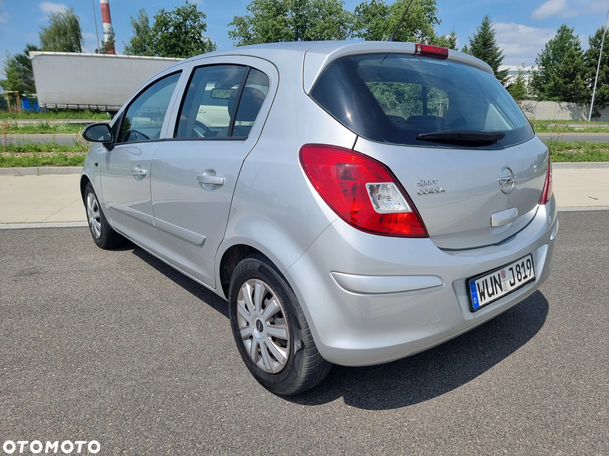 Opel Corsa 1.2 16V Color Edition - 3