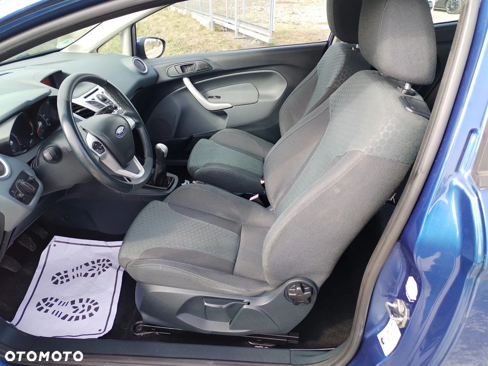 Ford Fiesta - 28