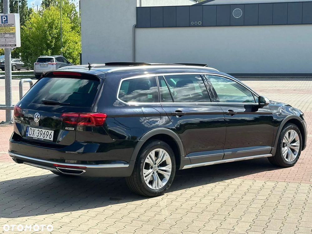 Volkswagen Passat Alltrack 2.0 TDI SCR DSG 4Motion - 6