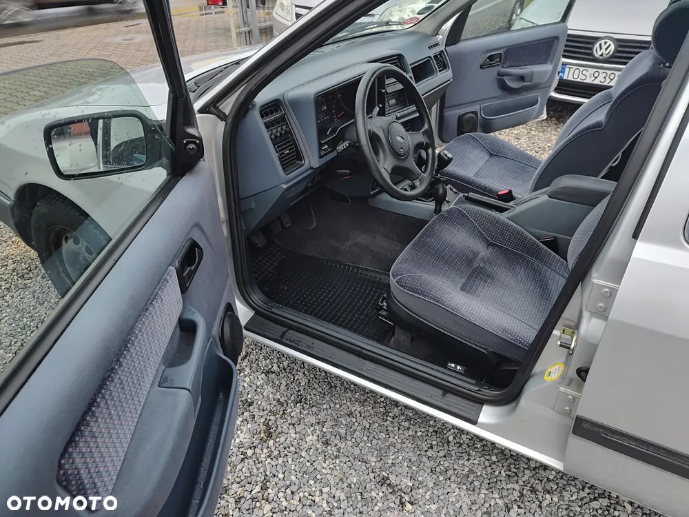 Ford Sierra 2.0 Ghia - 18