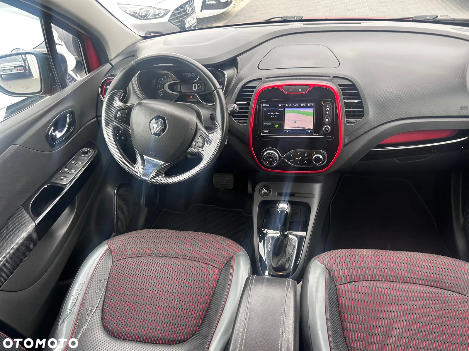Renault Captur 1.2 TCe Helly Hansen EDC - 23