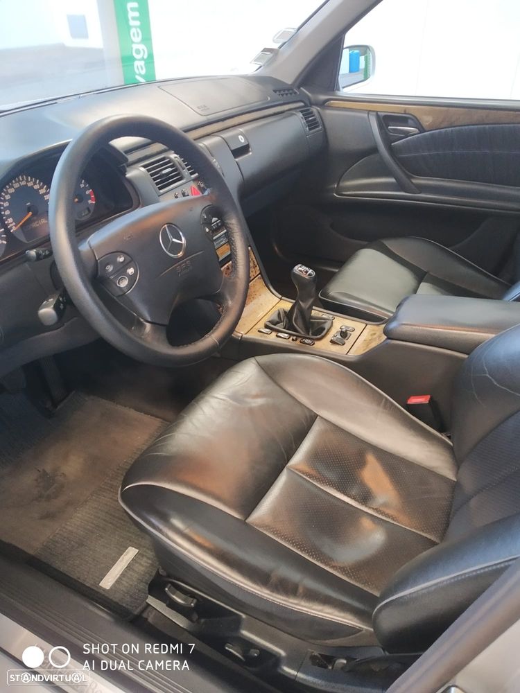 Mercedes-Benz E 200 Kompressor Classic - 2