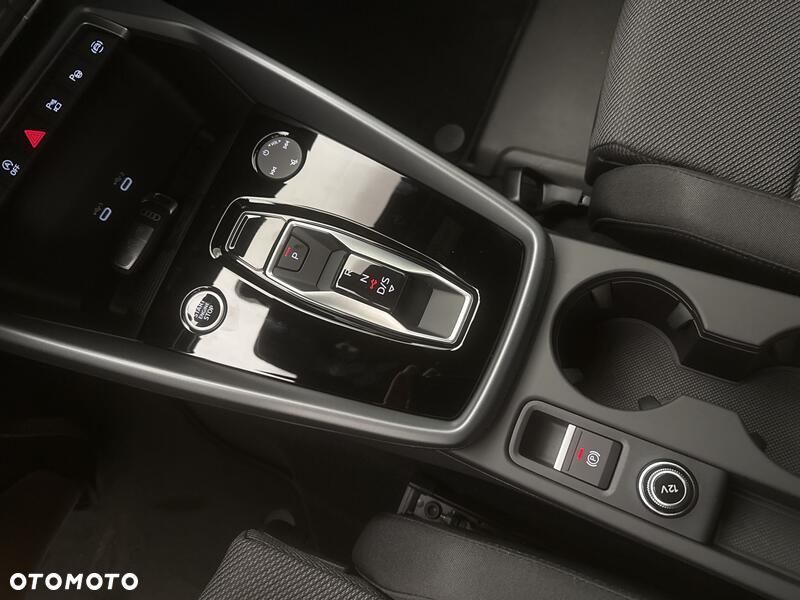 Audi A3 Sportback TFSI mHEV 110 kW S Line S tronic - 17