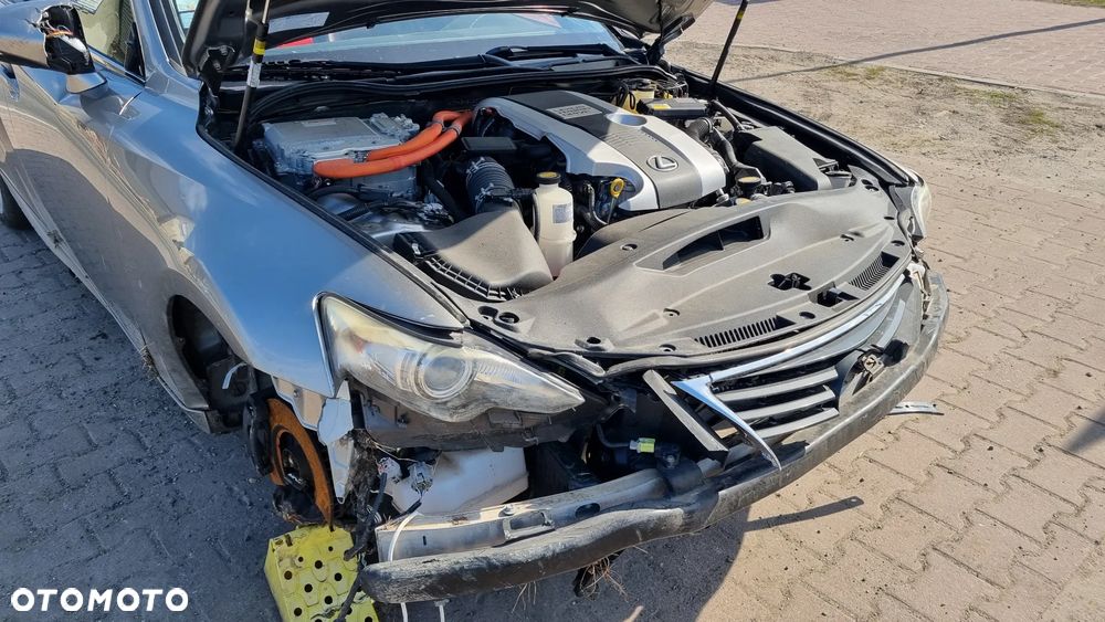 Lexus IS 300h Elegance - 32