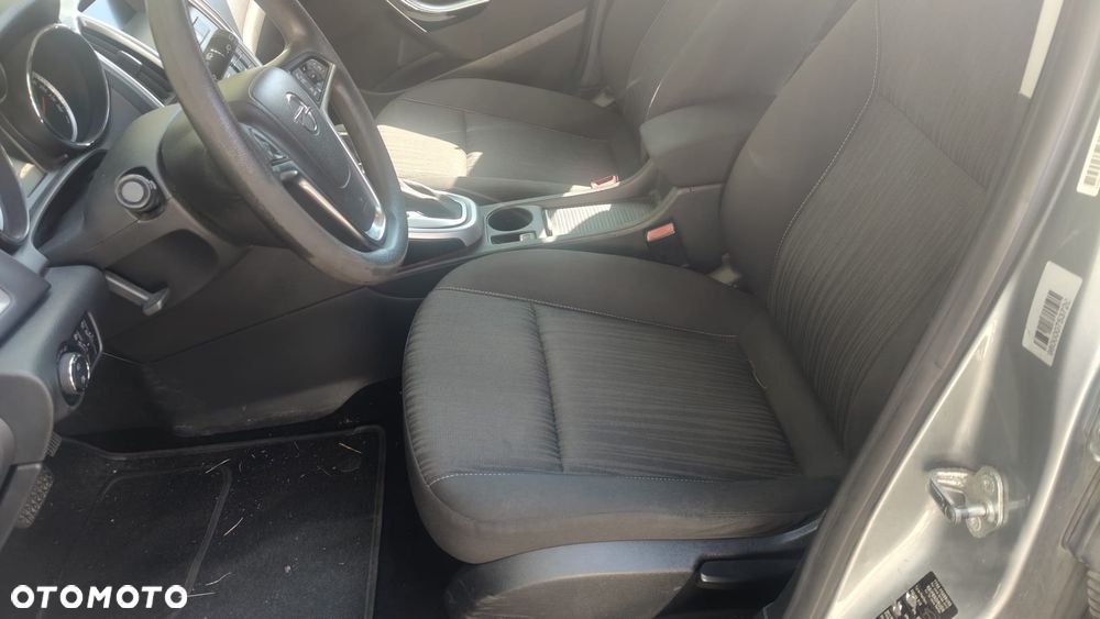Opel Astra 1.4 T Sport - 8