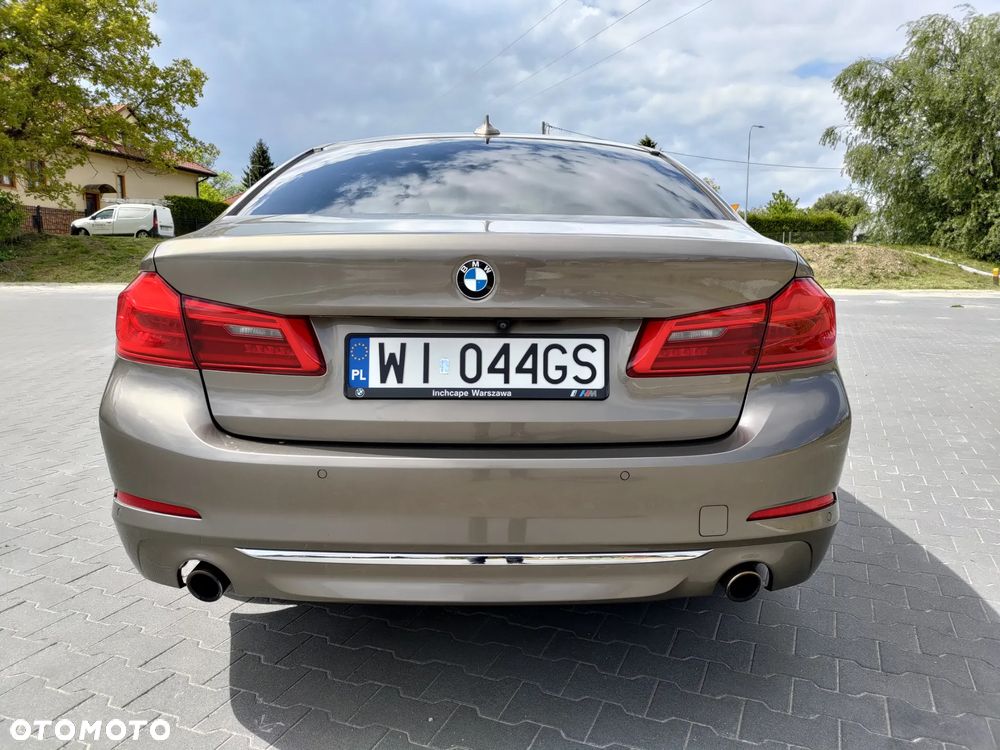 BMW Seria 5 530i xDrive Luxury Line - 7