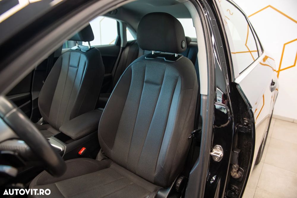 Audi A4 2.0 35 TFSI S tronic MHEV Basic - 14