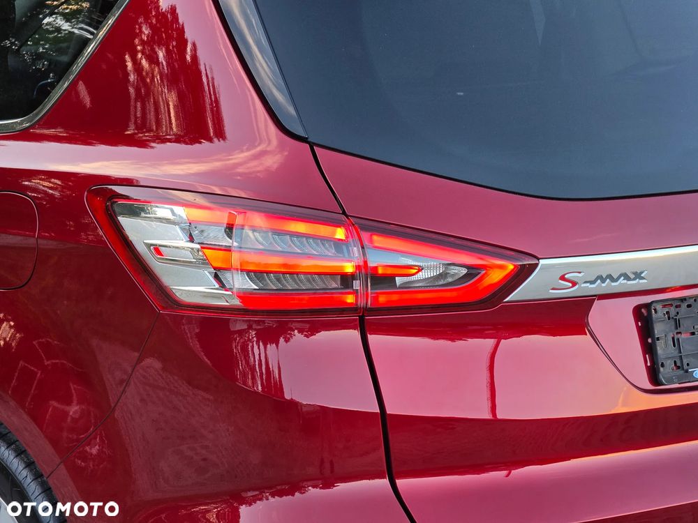 Ford S-Max 2.0 EcoBoost Titanium - 26