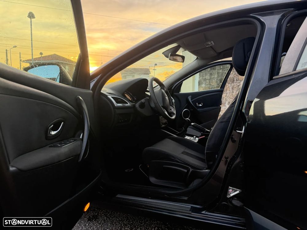 Renault Mégane 1.5 dCi Confort - 8