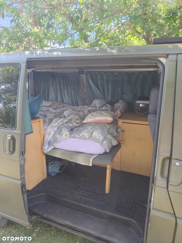Volkswagen Transporter - 5