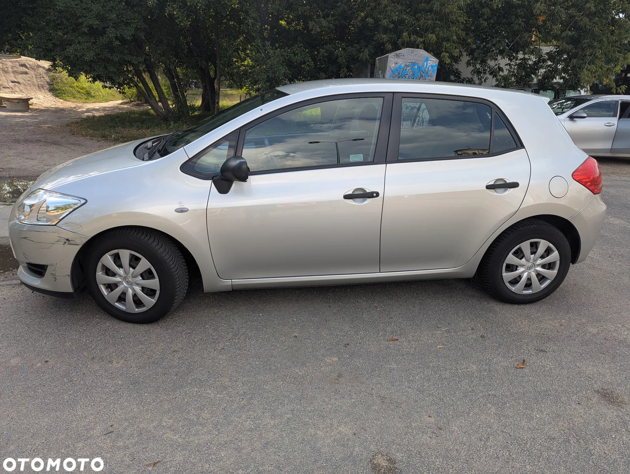 Toyota Auris 1.4 D-4D Terra - 4