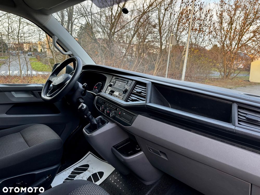 Volkswagen TRANSPORTER T6.1 - 21