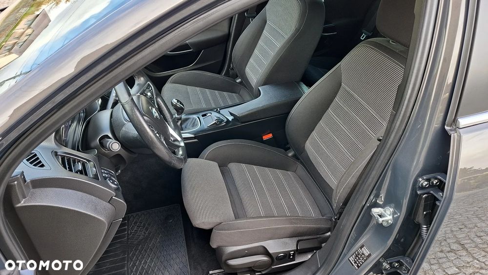 Opel Insignia 1.4 T Executive S&S - 23