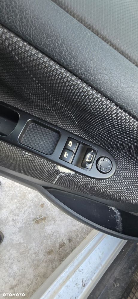 Peugeot 207 1.4 16V Sporty - 11