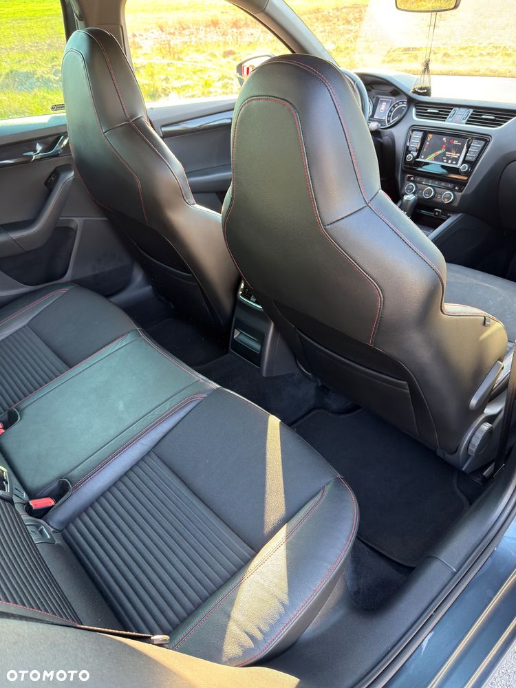 Skoda Octavia 2.0 TDI DSG RS - 21