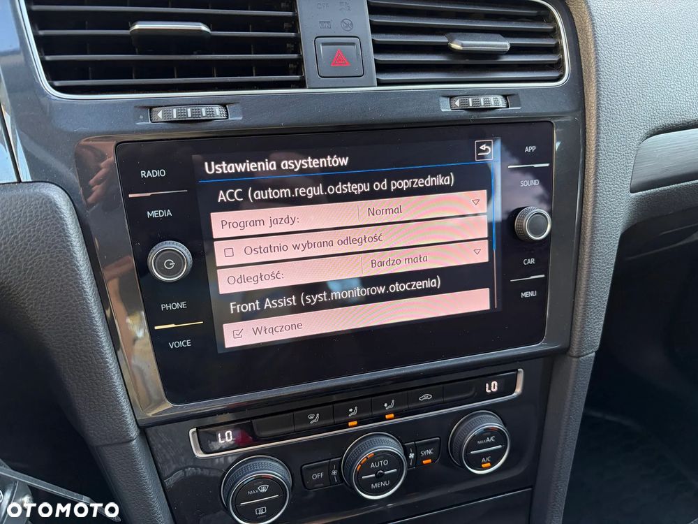 Volkswagen Golf 1.5 TSI EVO Style - 23