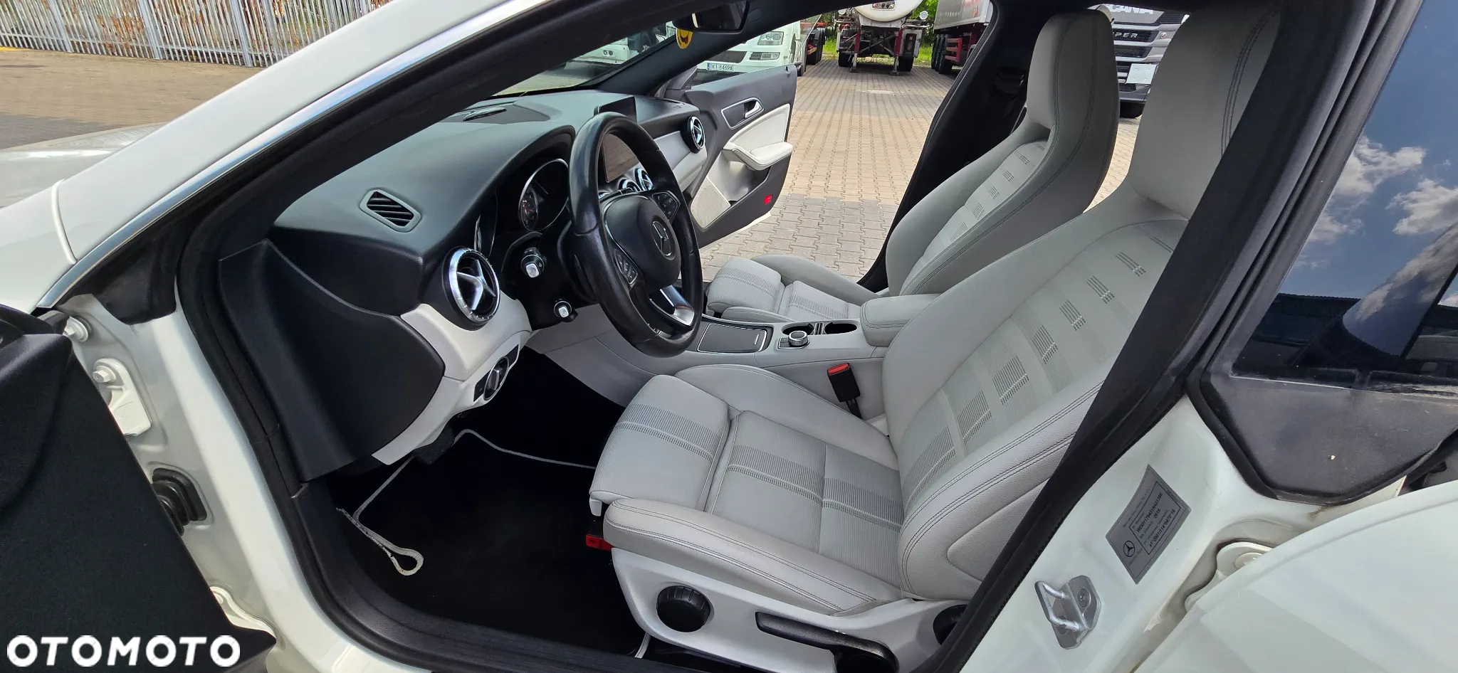 Mercedes-Benz CLA 200 7G-DCT Urban - 7