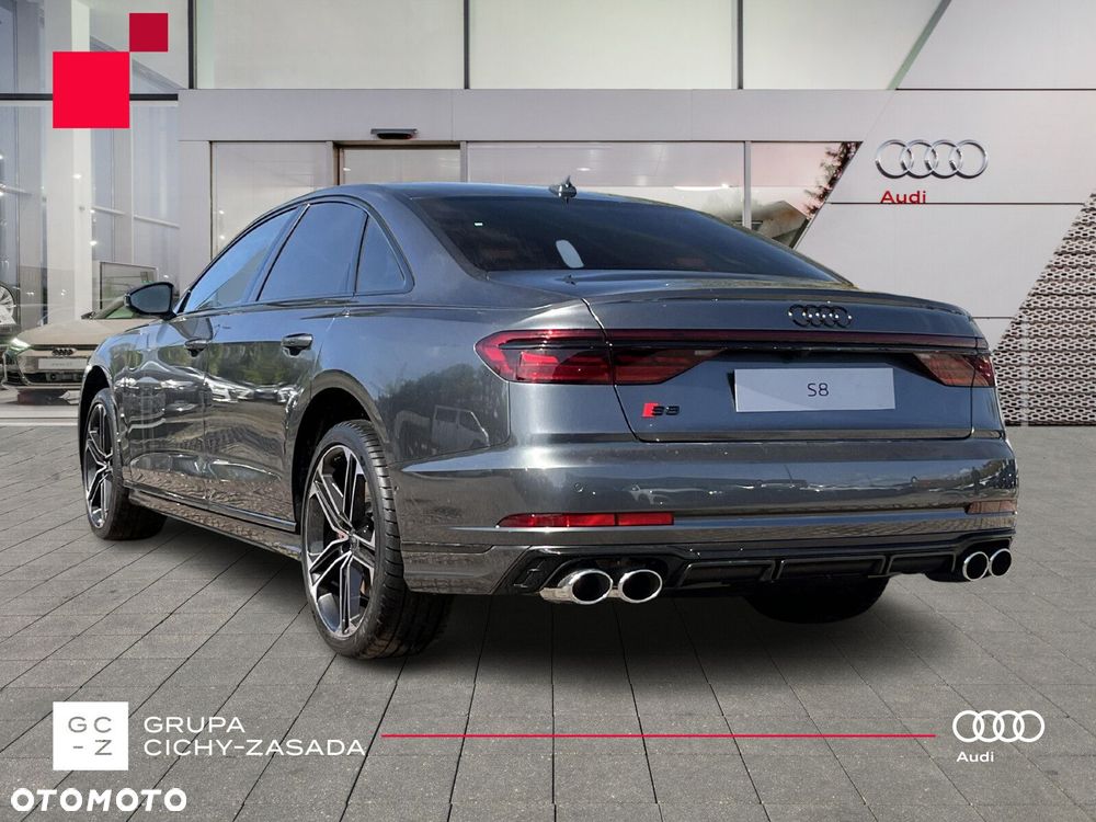 Audi S8 - 3