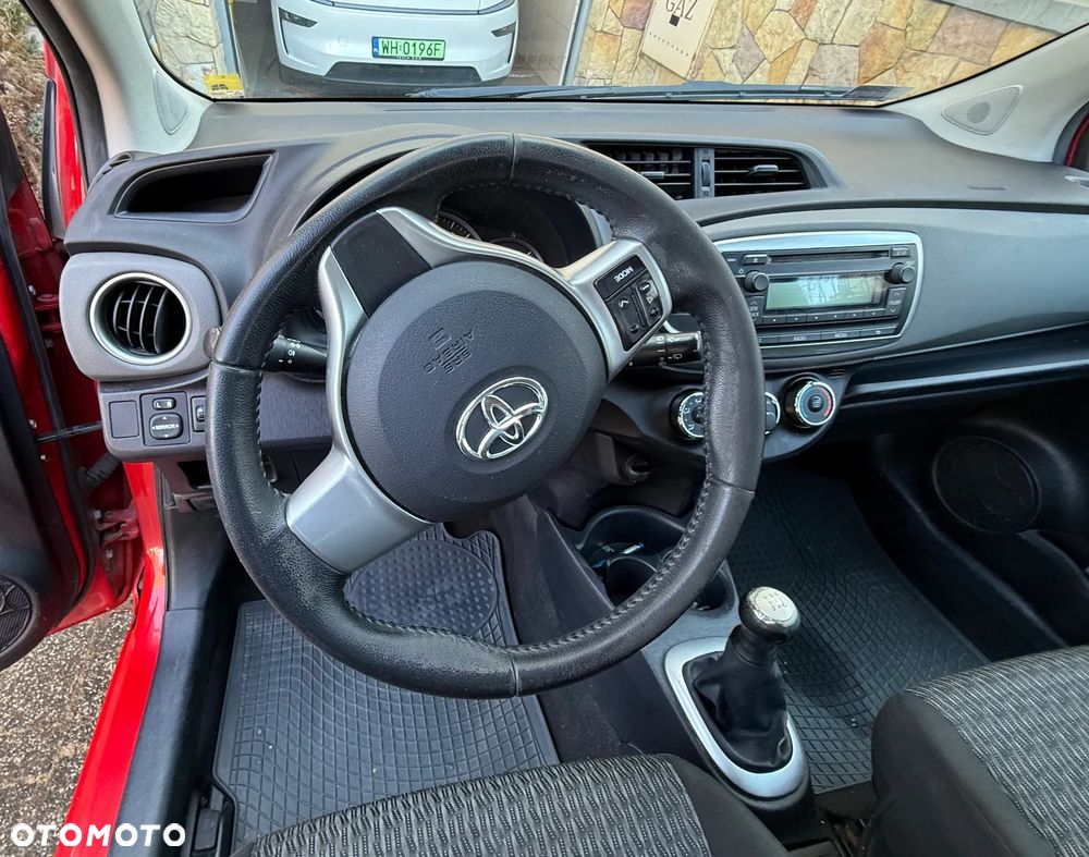 Toyota Yaris 1.0 Luna - 6