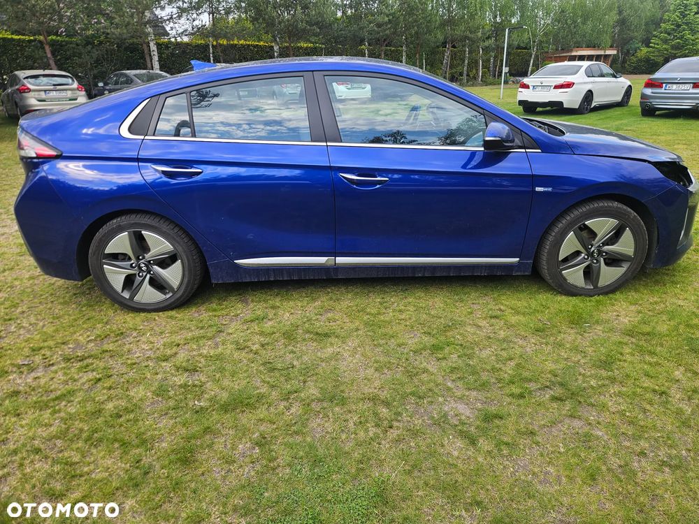 Hyundai IONIQ Hybrid Platinum - 4