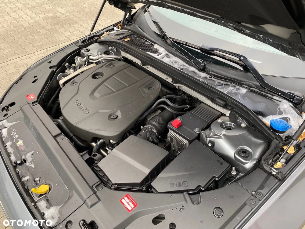 Volvo V90 D4 Momentum - 22