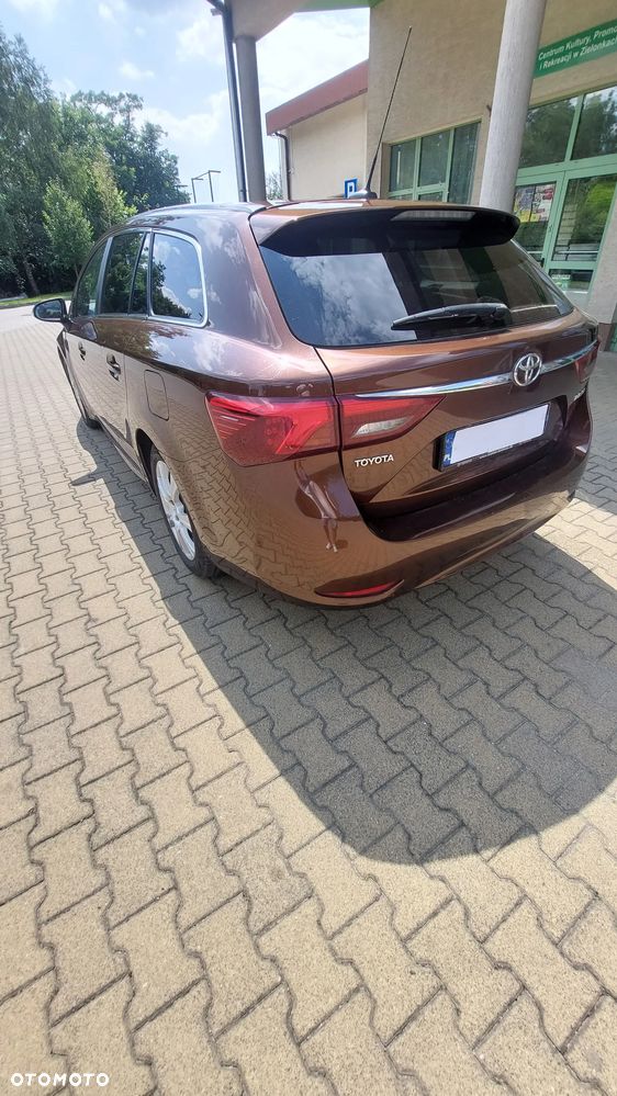 Toyota Avensis 2.0 D-4D Prestige - 4