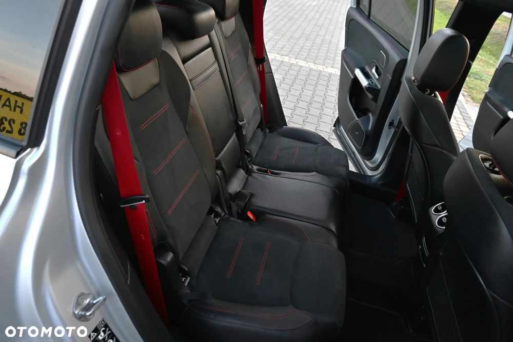 Mercedes-Benz GLB - 19