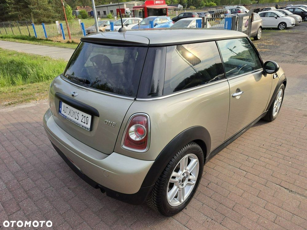 MINI ONE - 8