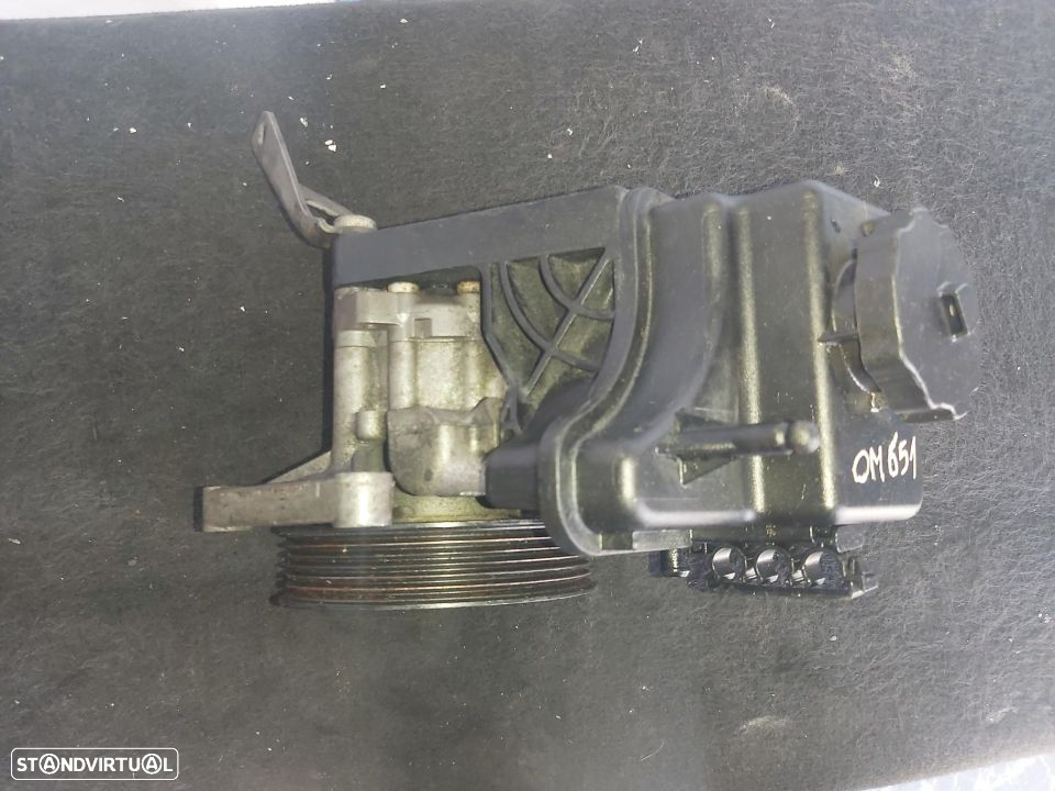 Bomba Direcção Assistida Hidraulica Mercedes Class C 180Cdi  Ref: a 006 466 92 01 - 2