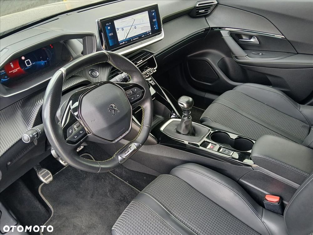 Peugeot 2008 1.2 PureTech GT Line S&S - 7