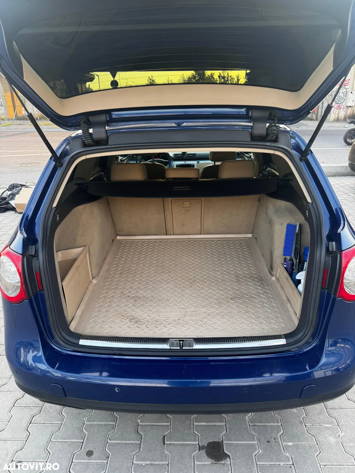 Volkswagen Passat 2.0TDI Highline DPF DSG - 9