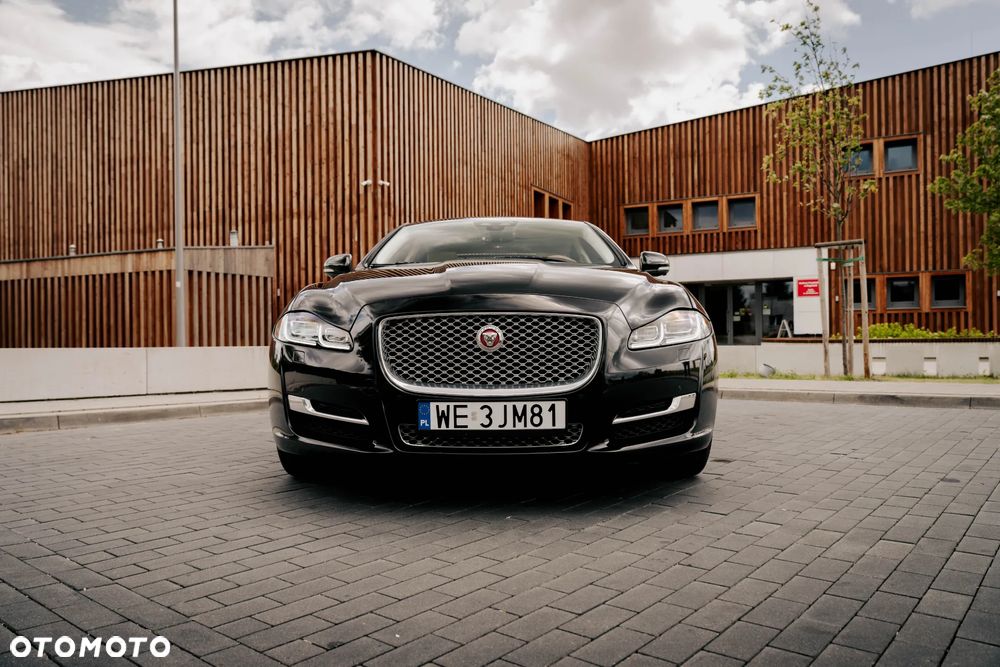 Jaguar XJ 3.0 T LWB AWD Portfolio - 28
