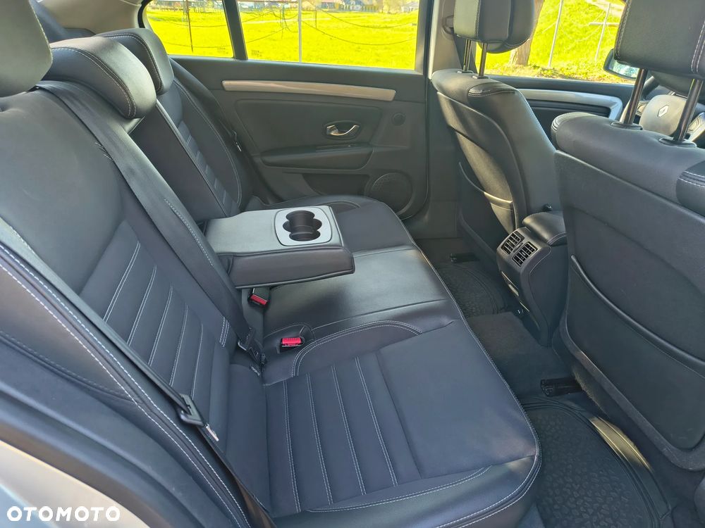 Renault Laguna ENERGY dCi 130 FAP Start-Stop Paris - 9