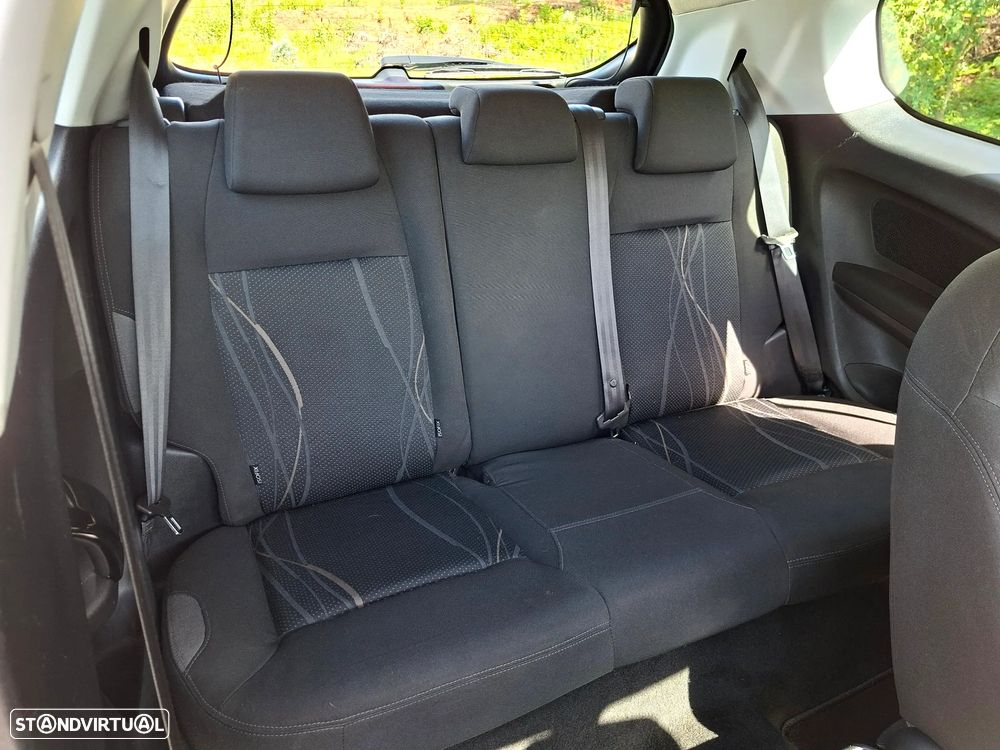 Peugeot 208 1.4 HDi Active - 11