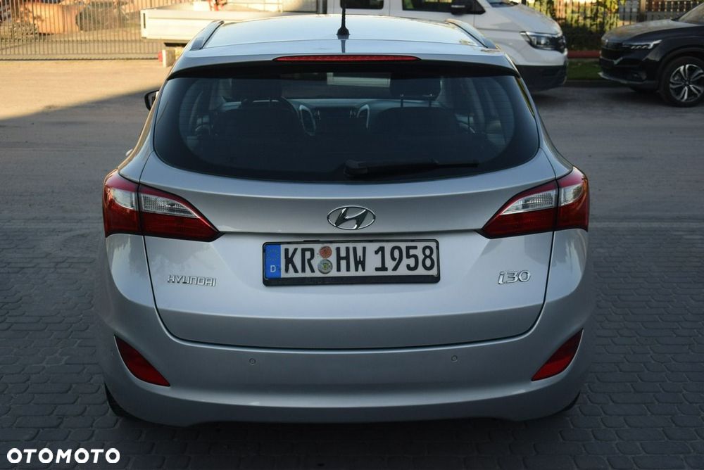 Hyundai i30 1.4 BlueDrive Comfort - 12