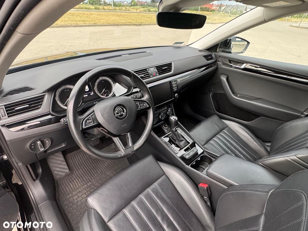 Skoda Superb 2.0 TDI L&K DSG - 8