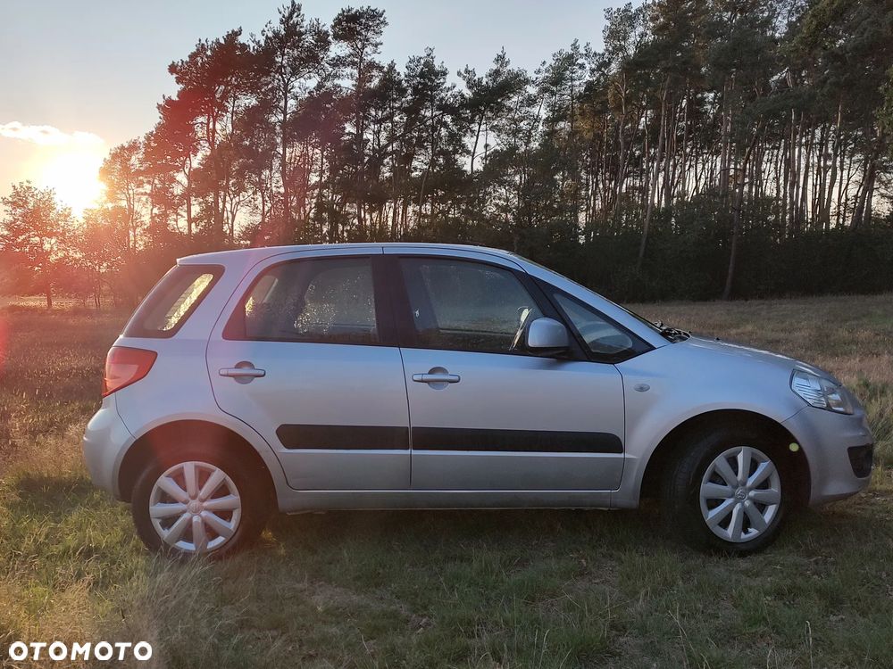 Suzuki SX4 1.5 Comfort - 4