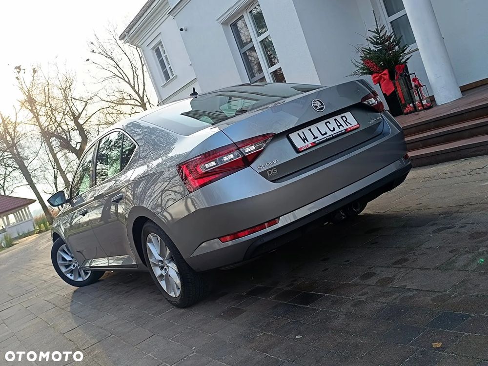 Skoda Superb 1.4 TSI ACT DSG Ambition - 7