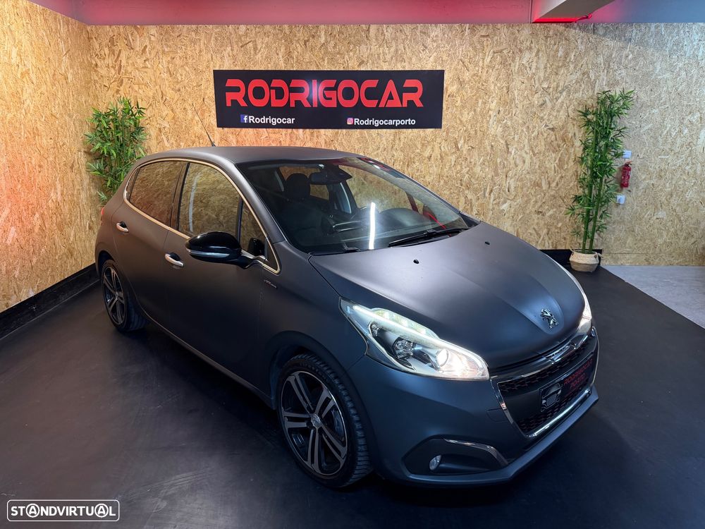 Peugeot 208 1.2 PureTech GT Line - 1