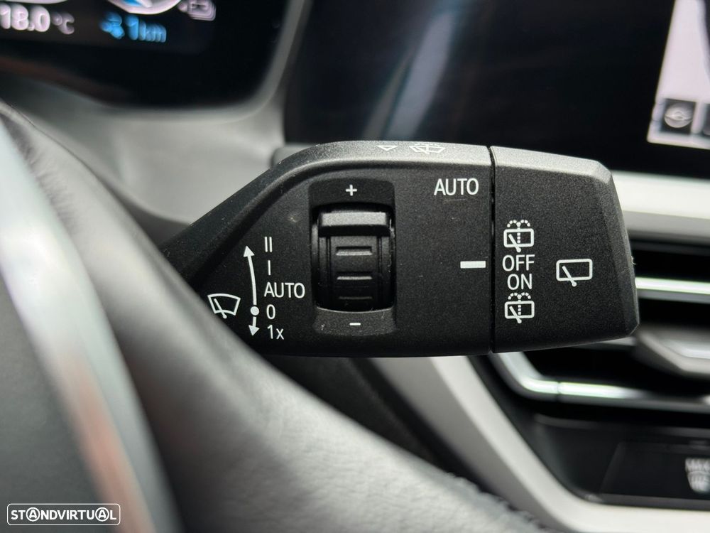 BMW 320 e Touring Corporate Edition Auto - 31