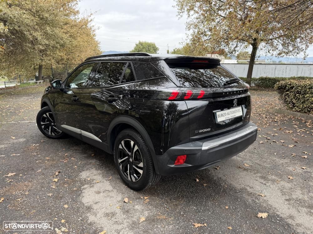 Peugeot e-2008 50 kWh GT - 5